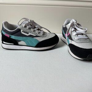 Puma Sneakers